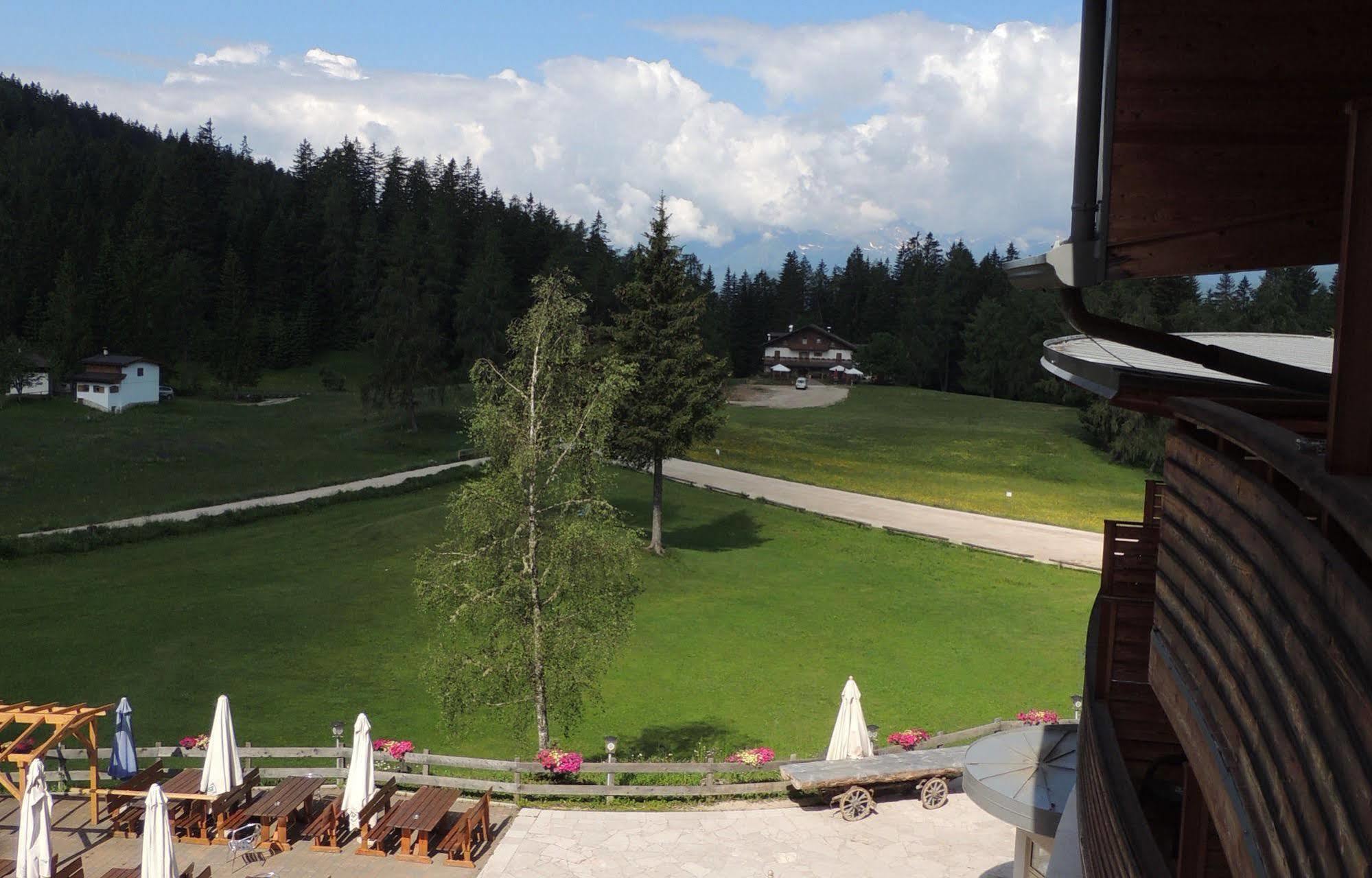 Il Falchetto Sarnonico Bagian luar foto